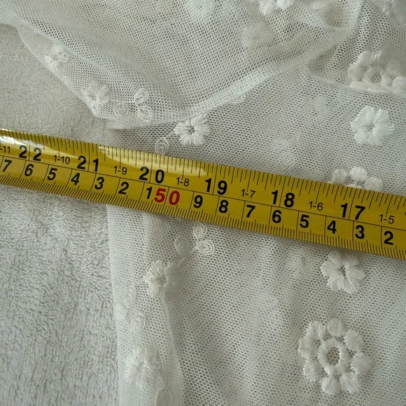 August Silk Options Sheer Lace Ivory Top Womens Size Large 100% Viscose E39 - Picture 5 of 6